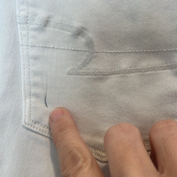 American Eagle White distressed super hi rise jegging  Jeans size 8 regular. - Picture 6 of 10